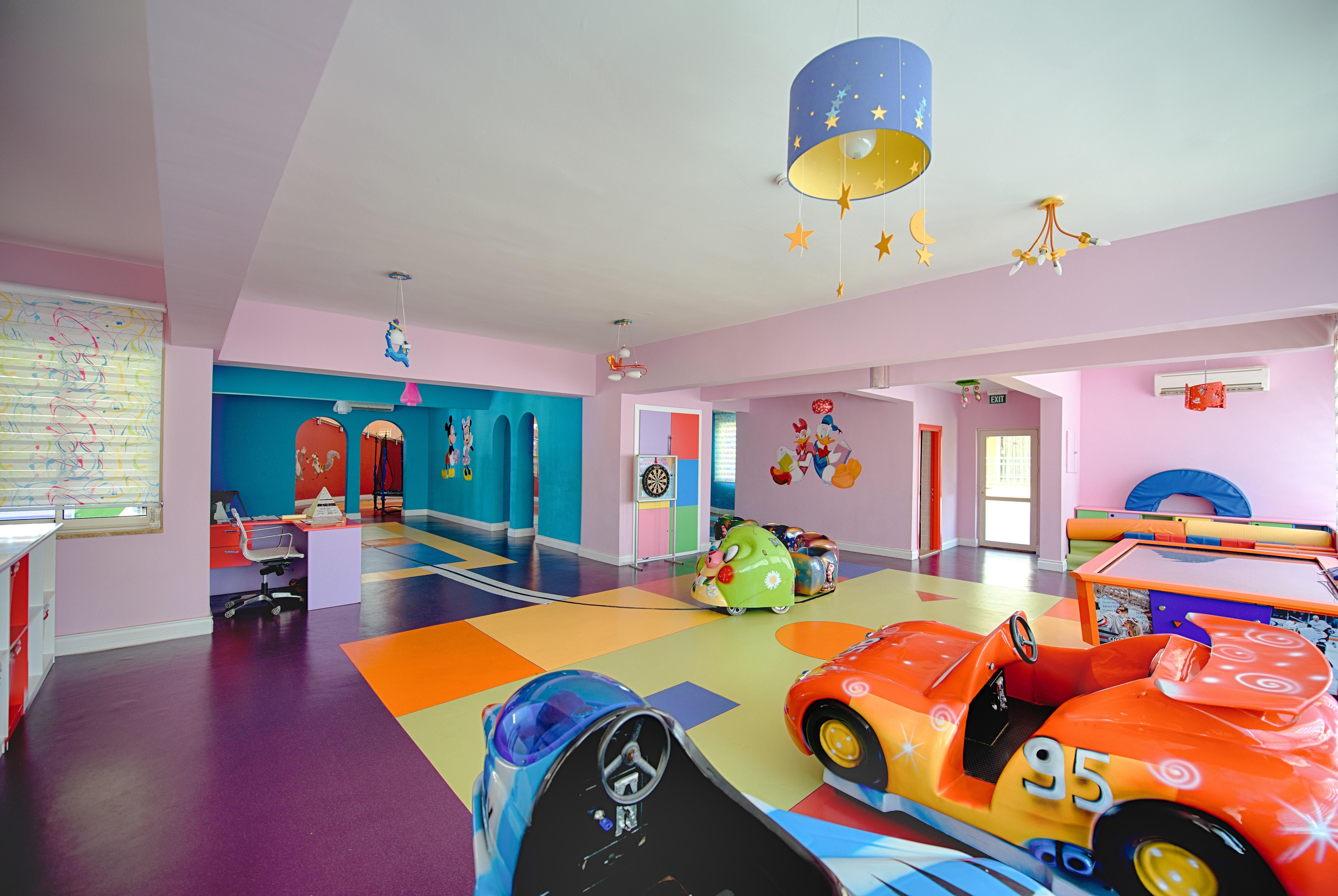 Sentido Kamelya Fulya Hotel & Aqua Colakli ภายนอก รูปภาพ The interior of a typical KidZania location